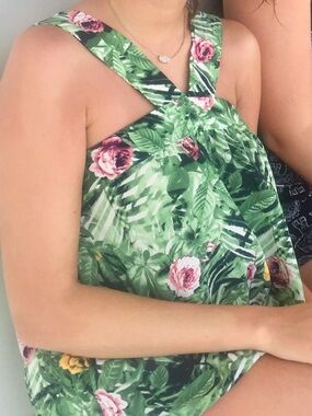 Izzy & Lola Green Tropical Floral Top with Pink Rose Print